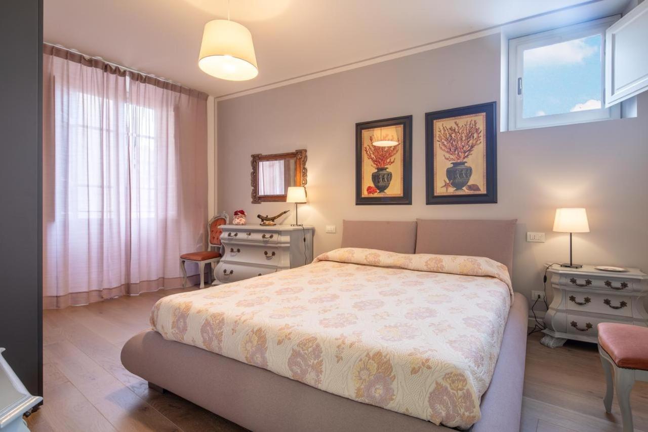 Stunning & Luxurious 1Br Apt 1 Min Walk By Duomo Firenze Eksteriør billede